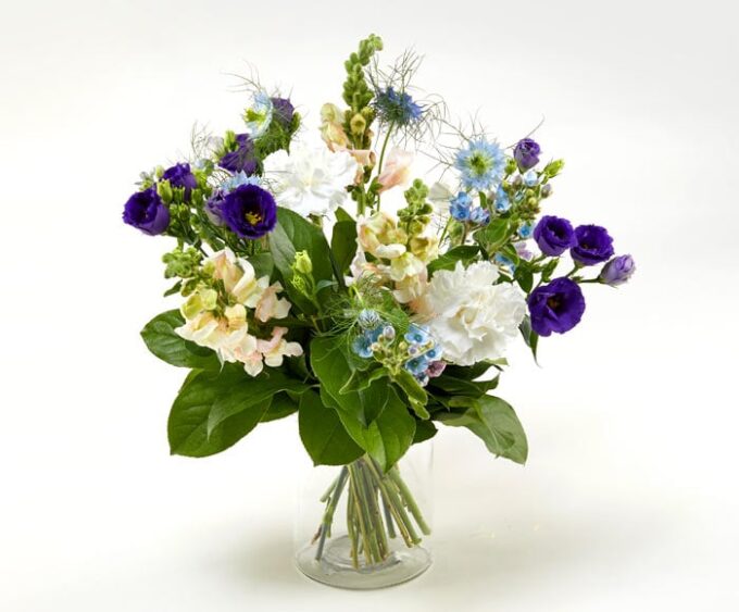 Glad og luftig buket - Send blomster med Bloomit