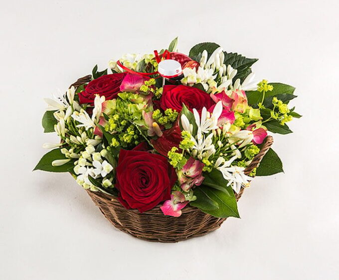Elegant rød studentebuket - Send blomster med Bloomit