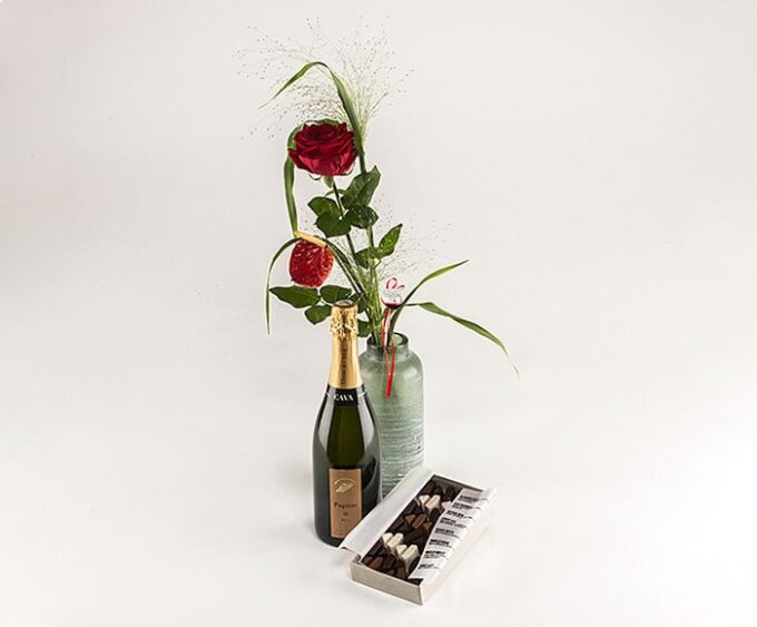 Gavepakke til studenten - Send blomster med Bloomit