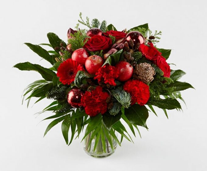 Klassisk rød julebuket - Send blomster med Bloomit