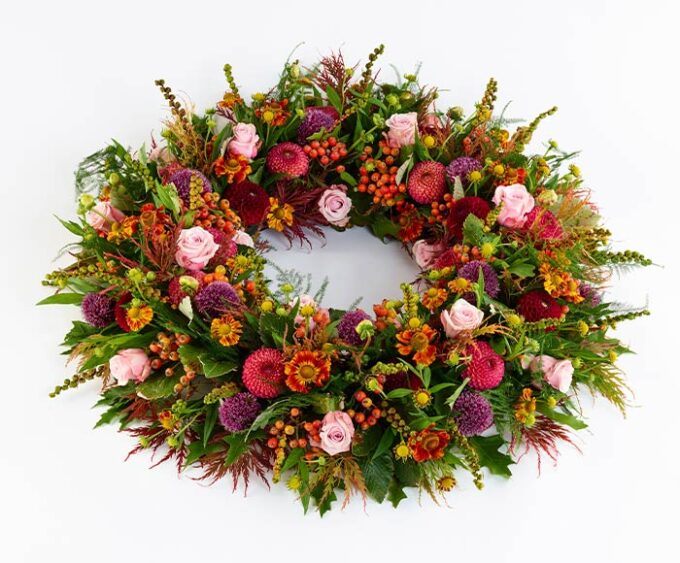 Luftig efterårskrans, floristens valg - Blomster til begravelse